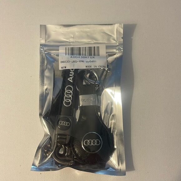 Audi Key Fob Keychains in Black Leather Set of 2 NWT - Picture 4 of 4